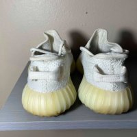 оригинални маратонки Adidas Yeezy Boost 350 V2 номер 36,5-37 , снимка 6 - Маратонки - 35924027