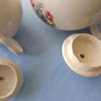  Стар Порцеланов чайник и захарница за чай , снимка 6 - Антикварни и старинни предмети - 41417845