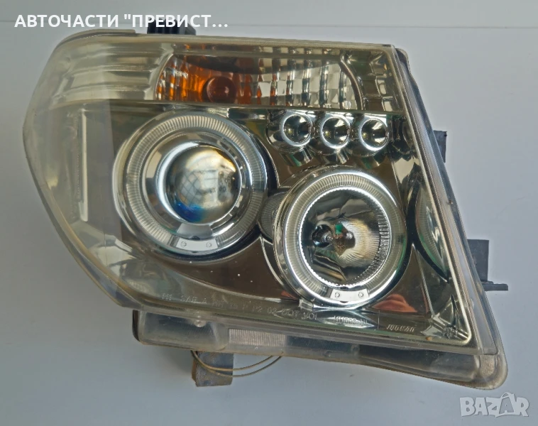 Десен фар за Нисан Навара Д40 Nissan Navara D40 (2004г-2013г), снимка 1