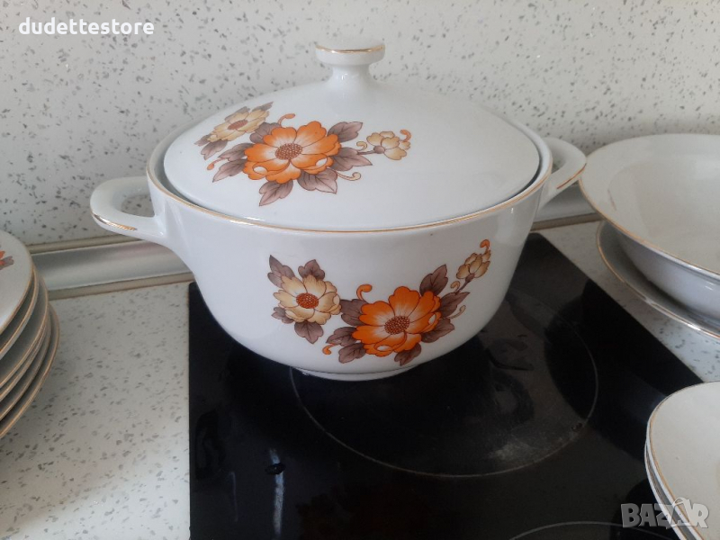 Красив супник с оранжеви цветя порцеланов, снимка 1