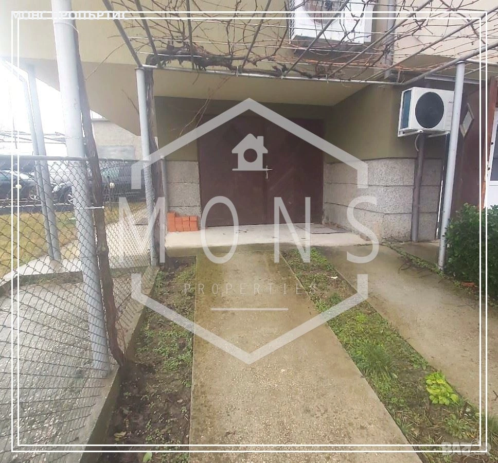 Гараж под наем с възможност за паркиране на втора кола пред него, гр. Севлиево., снимка 1