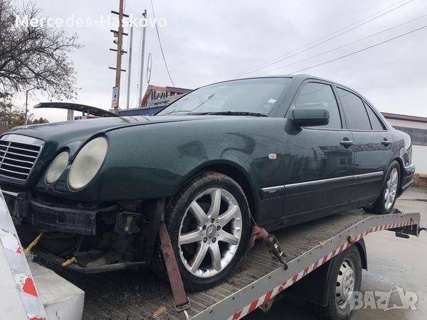 ПРОДАВА СЕ НА ЧАСТИ* Мерцедес W210, снимка 1