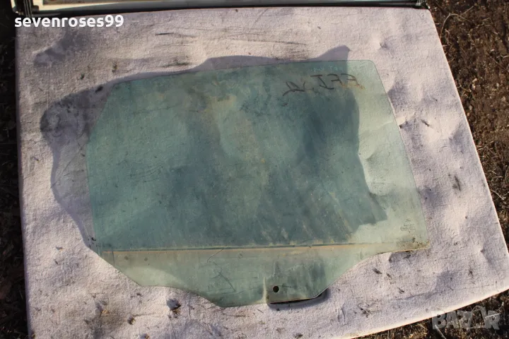 Стъкло задно дясно Форд Фокус 1 2001 4врати Ford Focus 1, снимка 1