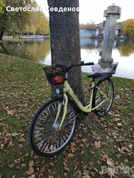 Дамски велосипед 28 "Cult", снимка 1