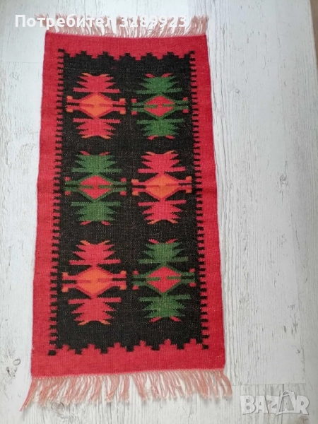 Красиво вълнено килимче, снимка 1