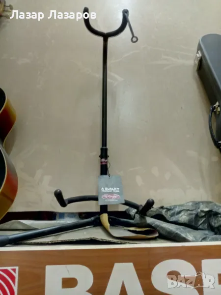 Продавам стойка за китара, снимка 1