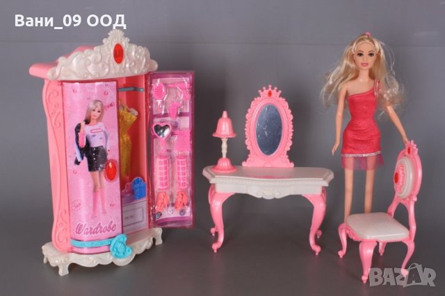 Кукла Барби с гардероб, тоалетка и аксесоари