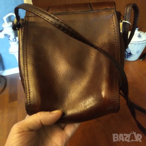 РАЗПРОДАЖБА  Италианска чанта естествена кожа , снимка 5 - Чанти - 20598839