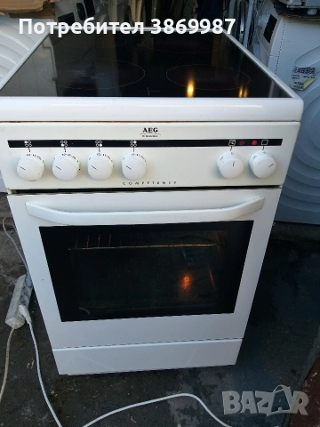 печка със керамични котлони AEG 