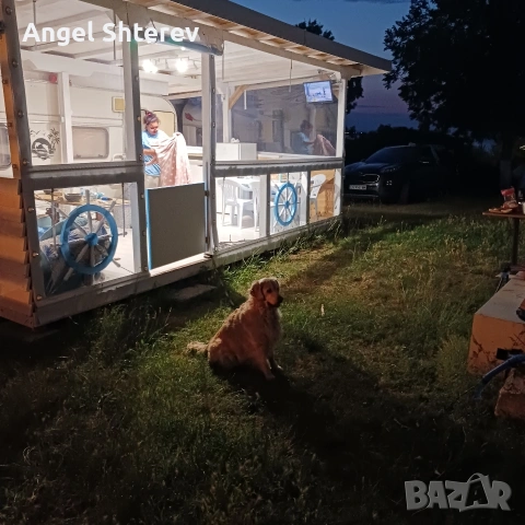 Продавам каравана с изграден навес 