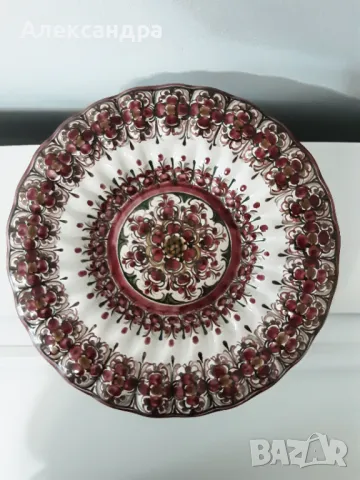 Разкошна чиния за стена  