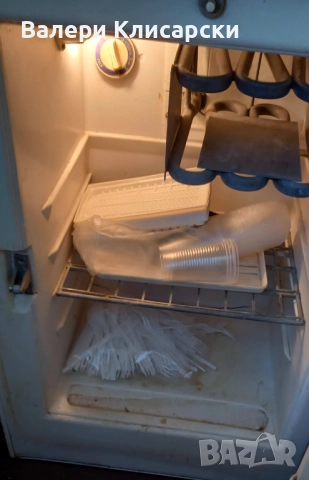 Хладилник Мраз, снимка 2 - Хладилници - 51738896