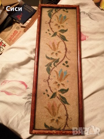 Старинен гоблен в рамка