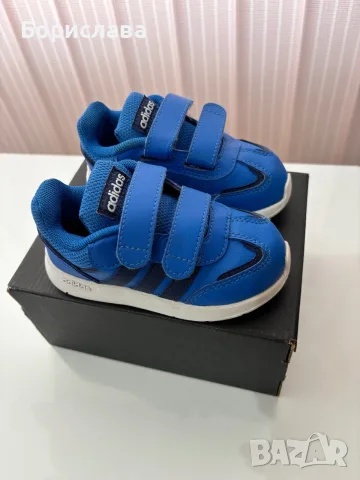 Детски маратонки Adidas, снимка 3 - Детски маратонки - 56293987