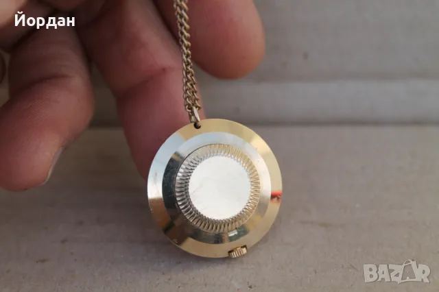 СССР дамски часовник ''Чайка'' медальон /17 камъка/, снимка 5 - Дамски - 48381882