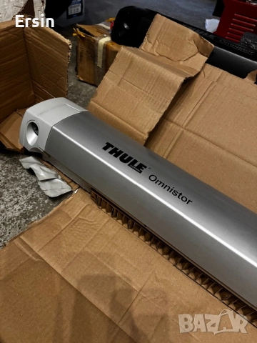 Тента Thule Omnistor 4.0 метрова (25.08.2022)  Страничен монтаж   Свалена от чисто нов Кемпер Hymer