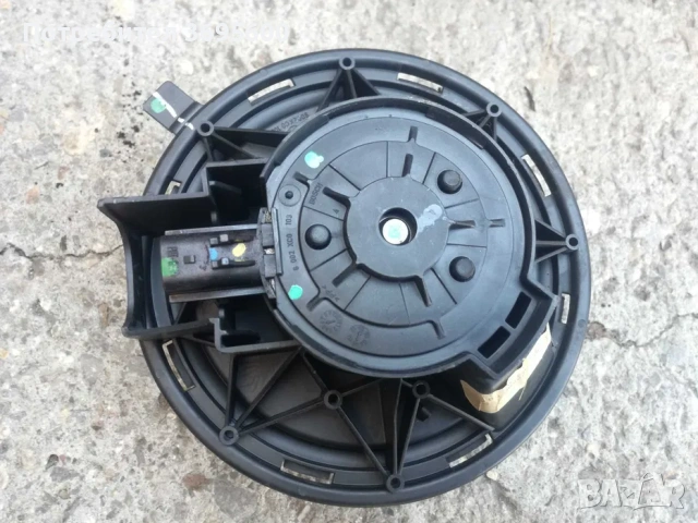 Jeep Cherokee KJ liberty Чероки мотор моторче вентилатор парно, снимка 2 - Части - 53855431