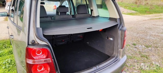 Фолксваген Туаран 105к Феис 6скорости, снимка 9 - Автомобили и джипове - 52653069