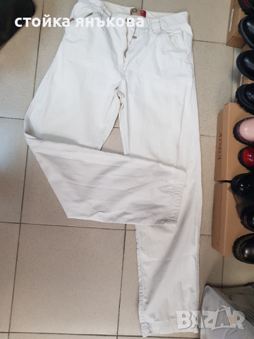 Продавам бял мъжки спортно елегантен панталон , снимка 2 - Панталони - 32819591