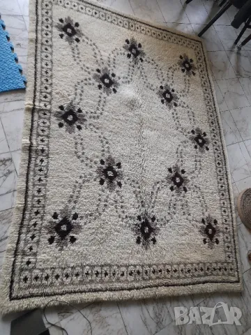 Китеник 100%вълна, снимка 2 - Покривки за легло - 47564704