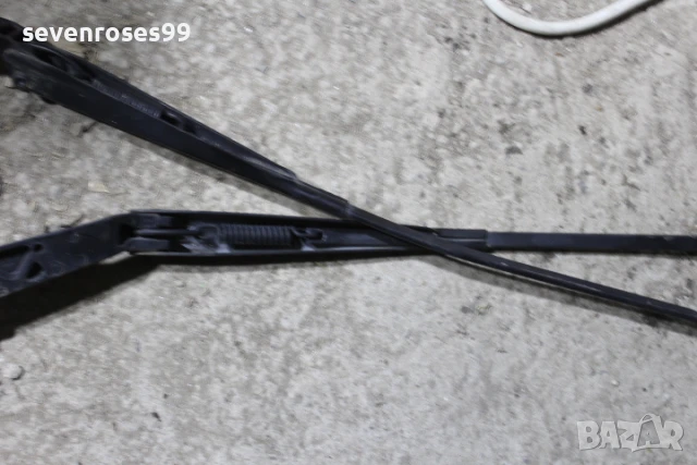 Рамо предни чистачки ляво дясно Фолксваген Голф 3 комби 1.9 tdi 90hp VW Golf 3  1H1955409B  410A, снимка 7 - Части - 50854917