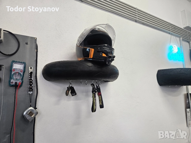 🔥 Уникална Мото Стойка / Органайзер от Реална Мото Гума – Ръчна Изработка! 🔧🏍️ — 75 лв, снимка 3 - Аксесоари и консумативи - 52350013