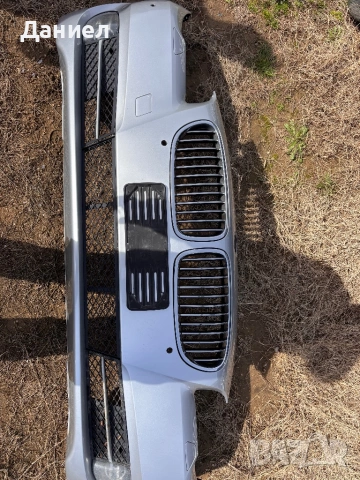 Предна броня БМВ 5 Ф10, снимка 2 - Части - 53610845