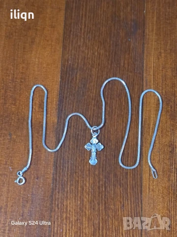 Сребърен синджир с кръст. 925 Проба. 40см. Цена 24,99лв. За Севлиево безплатна доставка.