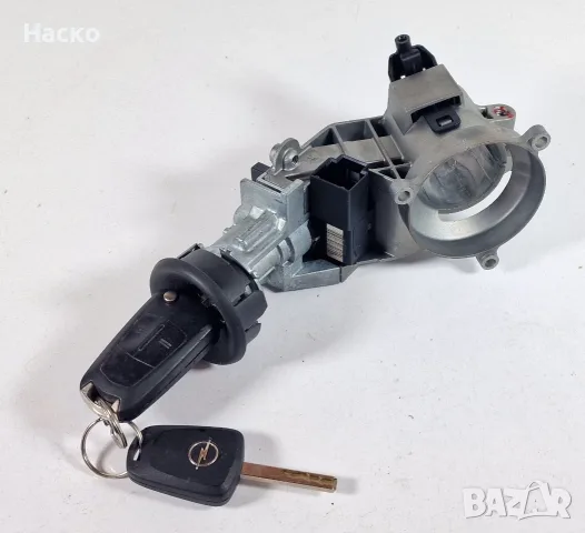 Контактен Ключ Патронник с Ключ и Клеморед Opel Corsa D 1.2 Опел Корса Д 2006г-2014г