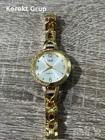 Дамски Часовник Q&Q, снимка 2 - Дамски - 53760312