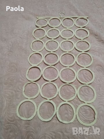 Закачалка за шалове