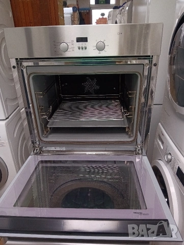 Като нова иноксова фурна за вграждане Миеле Miele Made in Germany с две години гаранция!, снимка 2 - Печки, фурни - 53388855