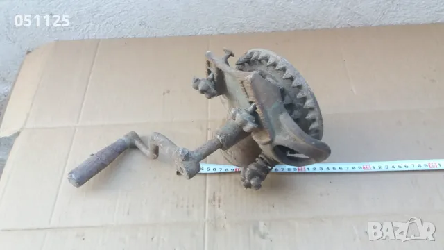 масивна отлична машинка за мелене на царевица , снимка 10 - Антикварни и старинни предмети - 48816826