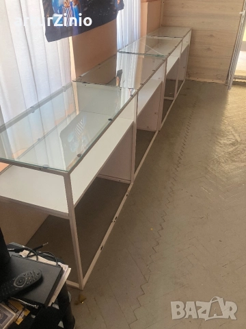 Стъклени витрини