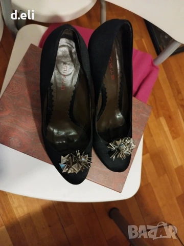 ETRO и Christian Louboutin. Original. Size 38-39 Уникат, снимка 2 - Дамски обувки на ток - 46140425