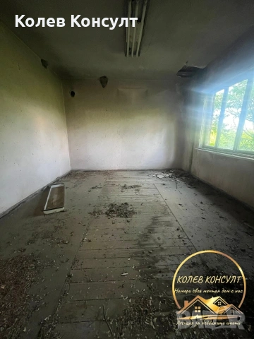 Двуетажна къща село Гранит, снимка 8 - Къщи - 53342684