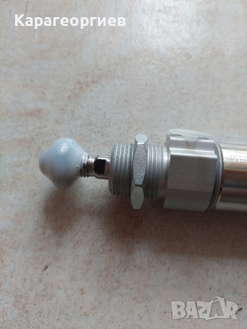 Пневматичен цилиндър BOSCH, снимка 3 - Резервни части за машини - 44629945