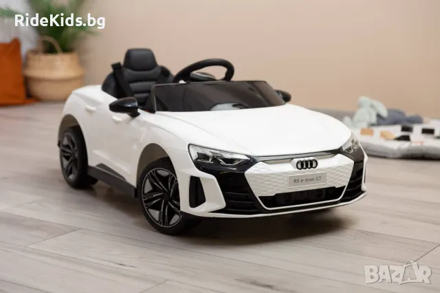 Луксозна детска акумулаторна кола  AUDI RS ETRON GT – Бяла, с дистанционно и LED светлини, снимка 15 - Детски велосипеди, триколки и коли - 49972573