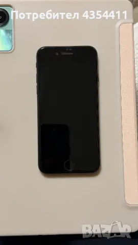 Iphone SE 2020, снимка 1 - Apple iPhone - 49513909