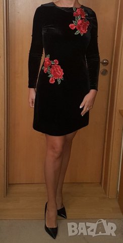 Рокля кадифе с бродерия роза Fervente , снимка 9 - Рокли - 26812806