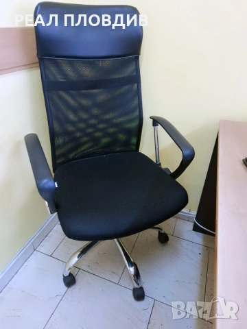 Офис оборудване - бюра, столове, компютър и др., снимка 12 - Работни маси и бюра - 53442920