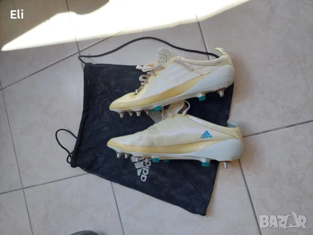 Ретро футболни обувки