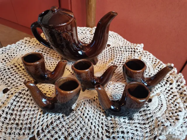 Комплект керамичен сервиз Хан Крум , снимка 2 - Сервизи - 48082990