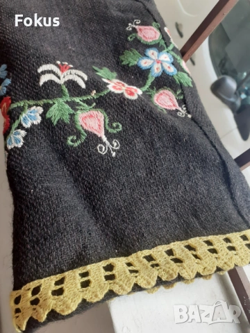 Автентична стара вълнена престилка за носия бродерия, снимка 6 - Антикварни и старинни предмети - 53295276