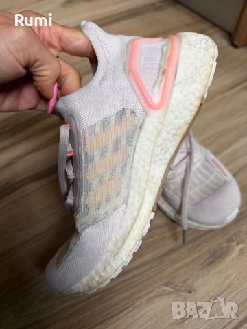 Оригинални маратонки adidas (WMNS) adidas UltraBoost! 36 н, снимка 4 - Маратонки - 53660123