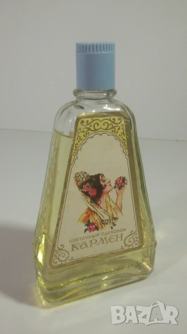 Лот стари парфюми, шишета и кутийки от парфюми