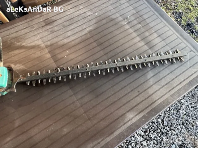 Електрически храсторез Bosch , снимка 3 - Градинска техника - 48740233