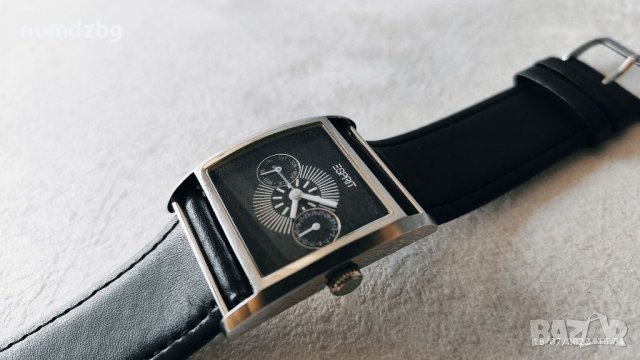 Часовник е Esprit оригинален, снимка 2 - Луксозни - 41558600