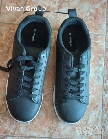 НОВИ Мъжки спортни обувки 43, снимка 5 - Кецове - 52443049