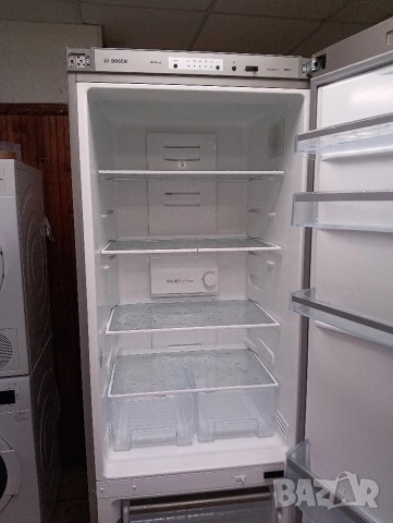 Иноксов комбиниран хладилник с фризер Бош Bosch Total No Frost с 2 години гаранция!, снимка 5 - Хладилници - 52579986